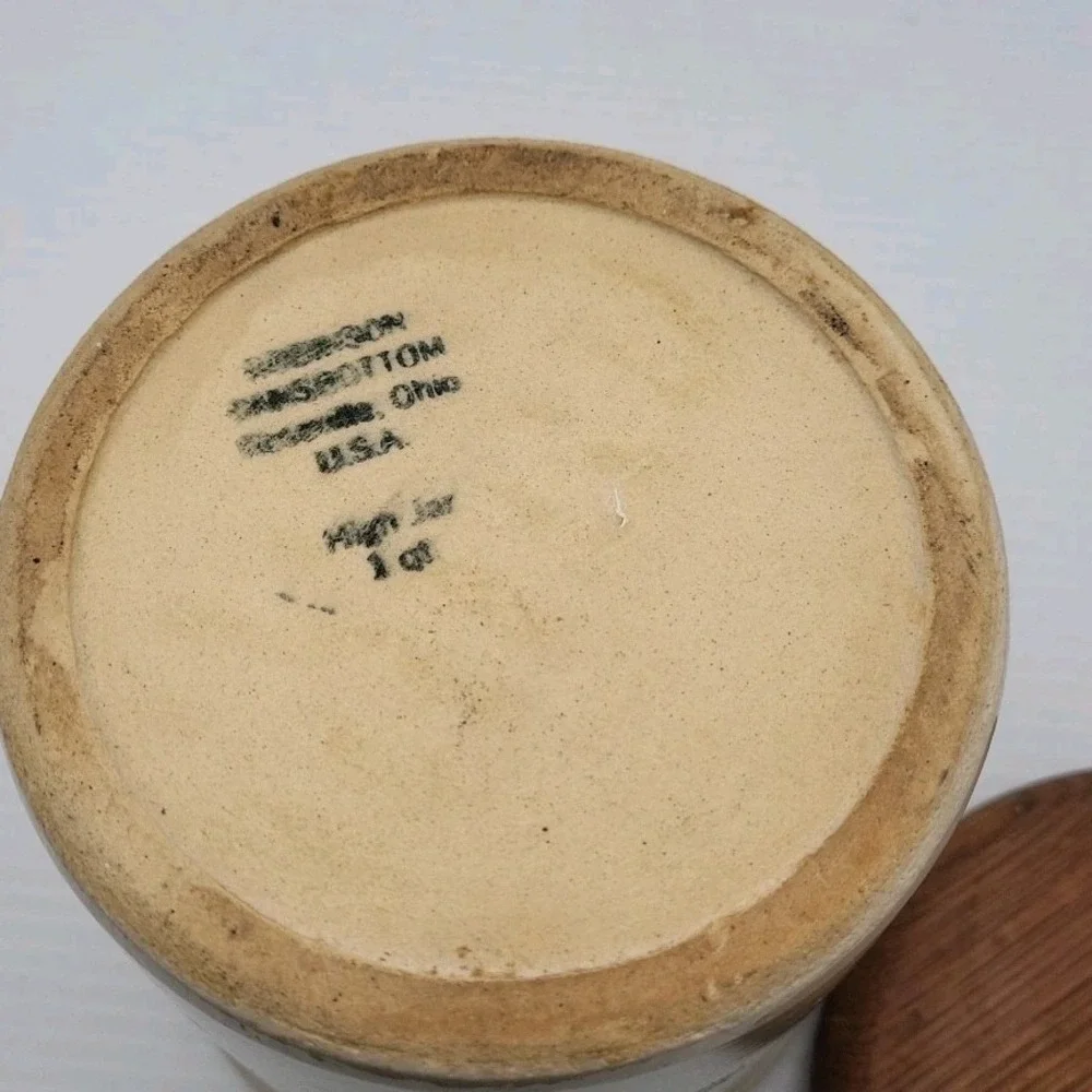Robinson Ransbottom High Jar Crock Pottery‎ With Red Apple Motif 1 Qt. USA